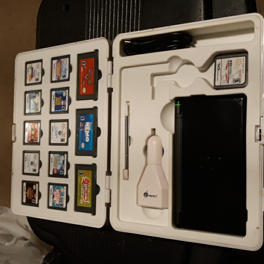 Black Nintendo dslite bundle